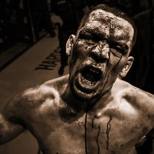 Explosivos (feat. Snvre)