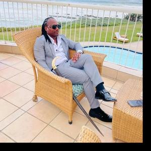 King Bhaka Encoma Ukhuzani Nge Album Yakhe Ethi Angidlali Nezingane