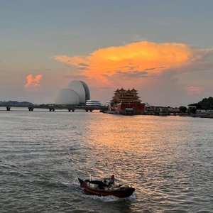 《阳光之路》