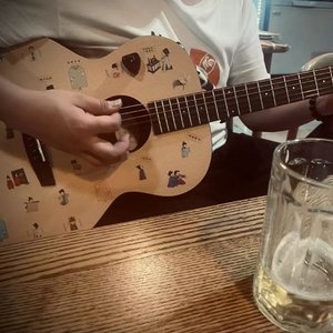 纸星星与未完成的歌