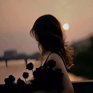 我最大的慷慨 是放你和人海相爱