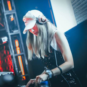 Chiyaan Vikram Dialogue Remix