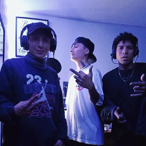 Una Noche en el Piso 3 #1 (feat. Grillete & Cris Whiz)