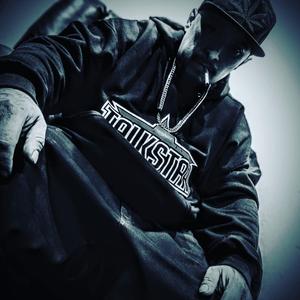 Black N Brown (feat. Roscoe, Kurupt & Fingazz)