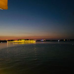 铁链勒痛里的心底悲殇