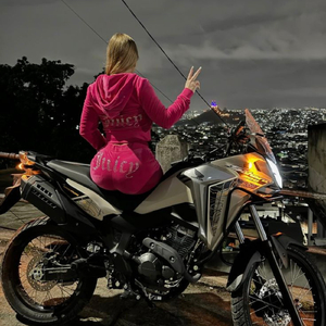 244 Brabo Pilotando Moto Sarna Dirigindo Carro