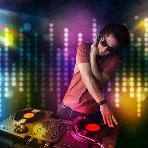 九妹 (DJ版) (翻自 黄鹤翔)