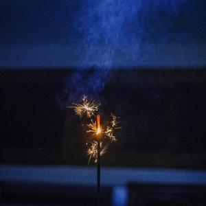 kül rengi bir hikayeyiz