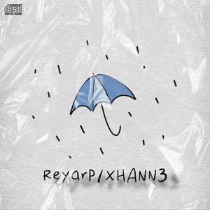 一起撑伞在雨天散步