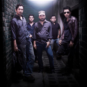 Shokatore Oi Kadhiche Sokole