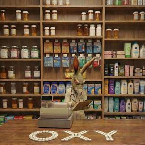 Oxy (feat. Slattierr)