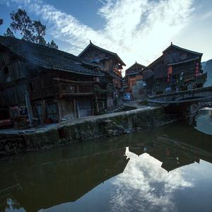 如果我们的爱能撑到这个夏天