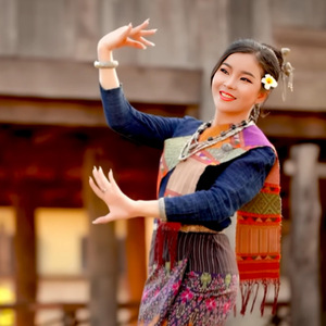 1 ຫຍຸດໄດ້ບໍ່ຄົນທີ່ລໍເມື່ອຍແລ້ວ ແລ່ນດີ້