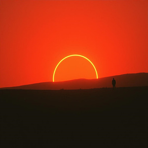 Земля дымилась опаленная