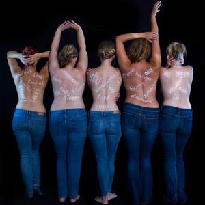 Fight Song (feat. Emile Chappin, Maaike Jonkers, Naomi Franken, Solveig van Wijngaarden, Floor Bokkes & Isabelle Draaijer)