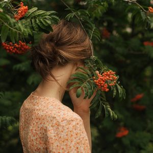 原来成年人的散场，是不说一句散场