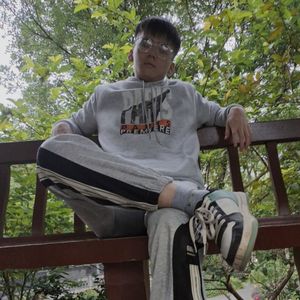 姐妹二人梭对梭