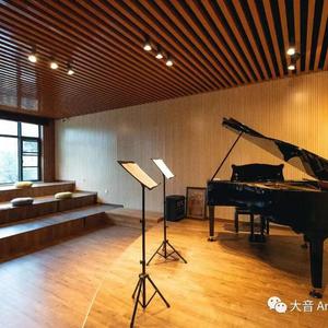 蝴蝶泉边（大音合唱团）