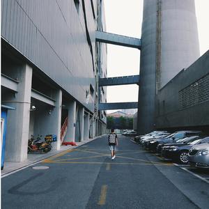 十三岁夏天总是天蓝色