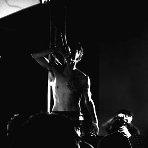 Faces (feat. Austin Carlile)