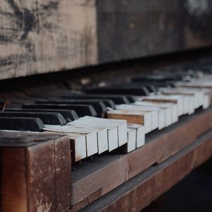 怪诞小曲 (Grotesque Little Tune)