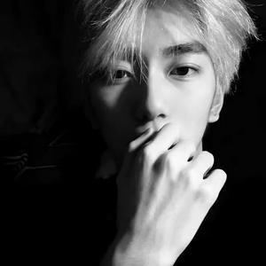 庭院里的老秋千