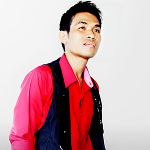 ຮັກສະຫຼາຍເພາະອ້າຍຈົນ