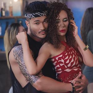 Нощта гърми