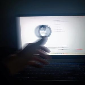 头文字（cover：Tizzyt）