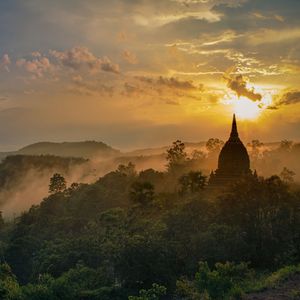 梦幻山水 (古琴催眠)