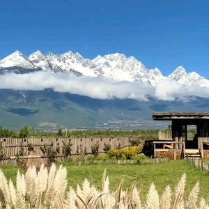 阳光，乌云，彩虹