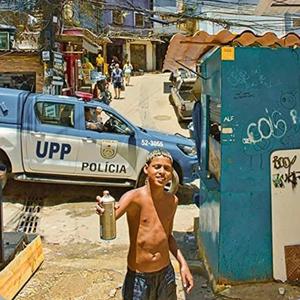 MTG - VEM DE CARRO BIXO vs BAILE DA SERRA