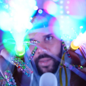 Début du scratching sur les ongles