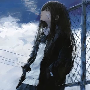 铁丝网外的自由光