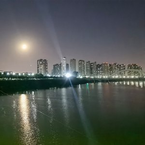 月半小夜曲
