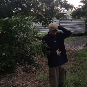 me la pego en la panza