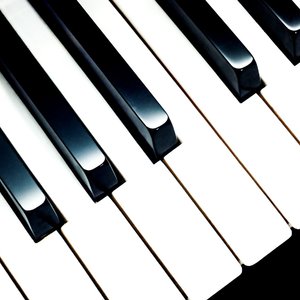 M八七 Piano
