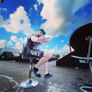 Mikeyusu010 (in de la .)