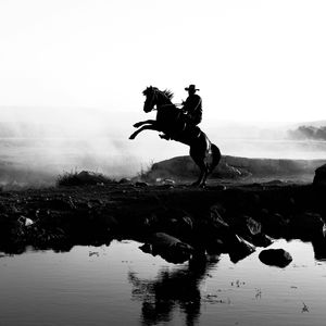 不足够%底特律￥西海岸