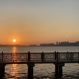 顾里木图路上的小酒馆----童子功