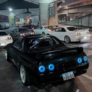 BLUNTS OUT THE WINDOW