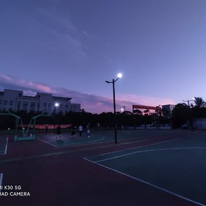 侧脸