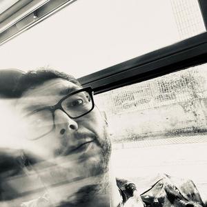 TROPPO AMORE RALLENTA IL TRAFFICO