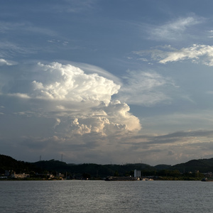 只想告诉你 (DJ Samy版伴奏)