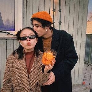 姑娘 （哈语版）