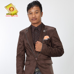 លួចស្នេហ៍ក្រមុំមួយ