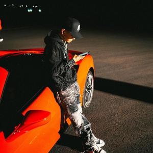 OJITOS VERDES (feat. Tobal Mj)