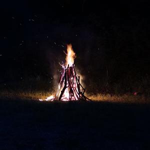 孤独行者（纯音乐伴奏版）