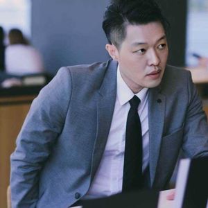 无声的拥抱-王正庆