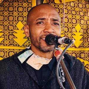 Akkasays Imi Hna Laakl Ino Raniyi Dar Itran